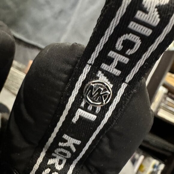 Michael Kors Blakely Logo Rain Boot - Picture 4 of 11